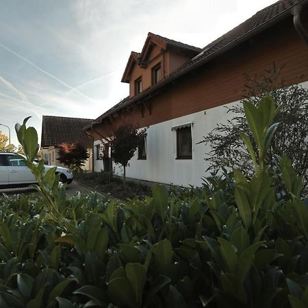 Pension Zum Paradies Harthausen  Buitenkant foto