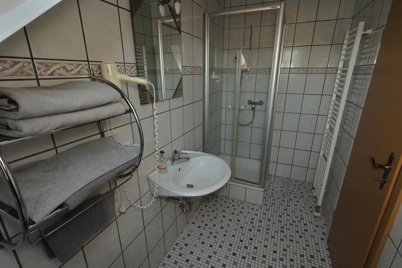 Pension Zum Paradies Harthausen  Buitenkant foto