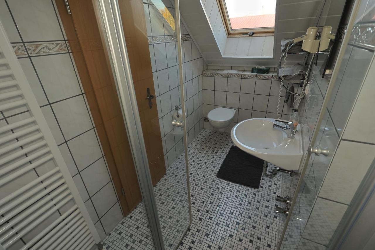 Pension Zum Paradies Harthausen  Buitenkant foto