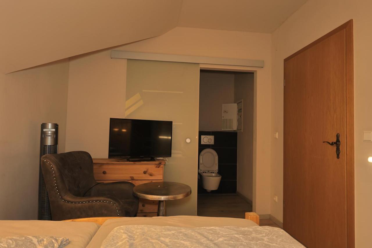 Pension Zum Paradies Harthausen  Buitenkant foto
