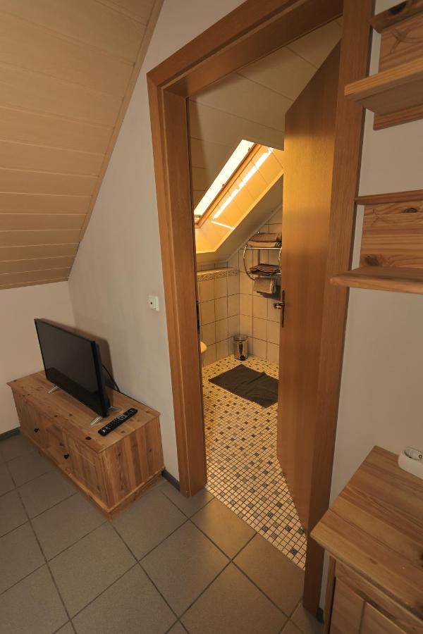Pension Zum Paradies Harthausen  Buitenkant foto