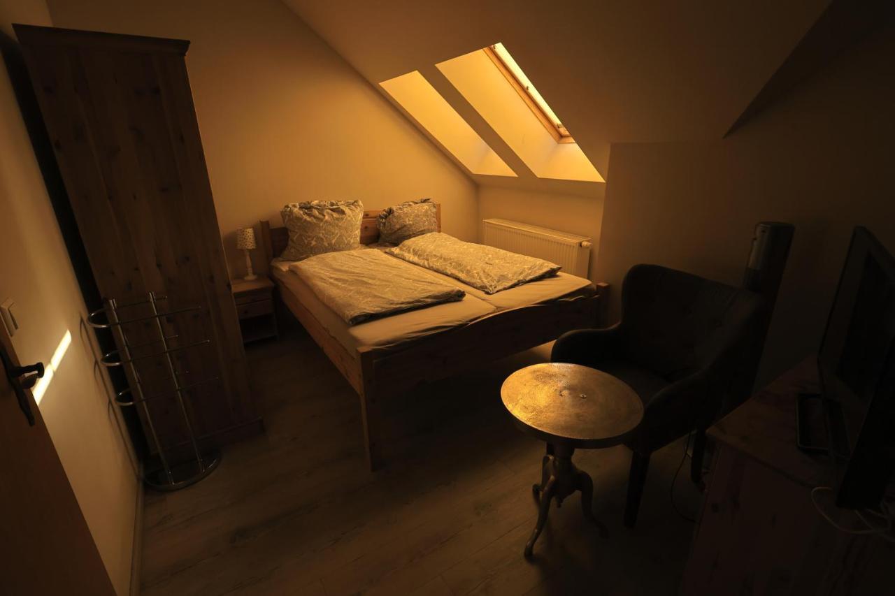 Pension Zum Paradies Harthausen  Buitenkant foto