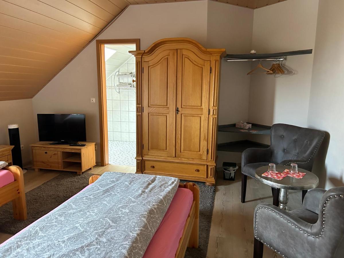 Pension Zum Paradies Harthausen  Buitenkant foto