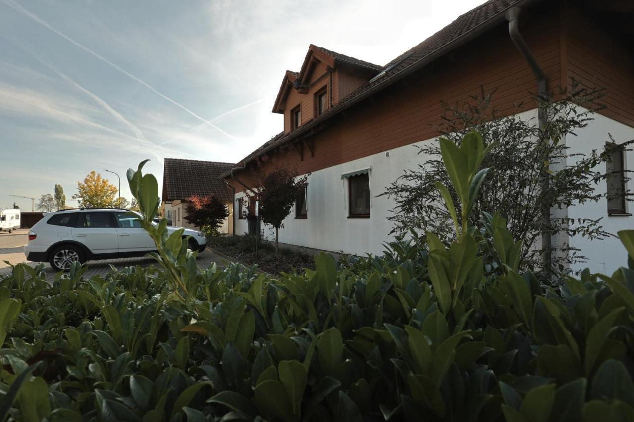 Pension Zum Paradies Harthausen  Buitenkant foto